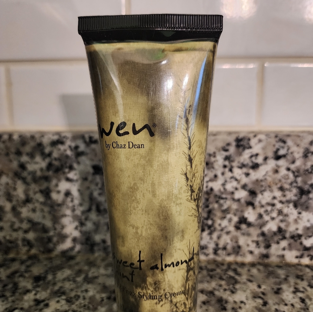 WEN by Chaz Dean Sweet Almond Mint Anti-Frizz Styling Cream